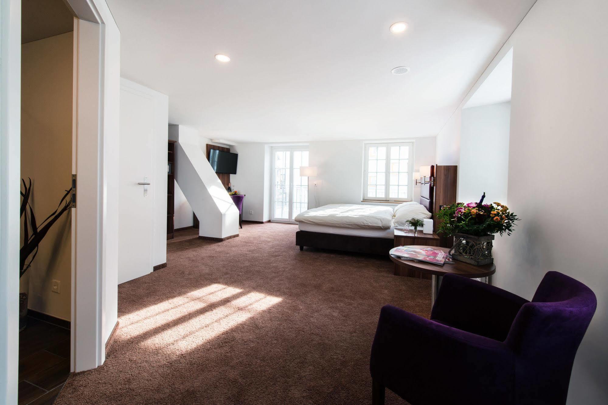เฮชท์ Hotel Fehraltorf ภายนอก รูปภาพ